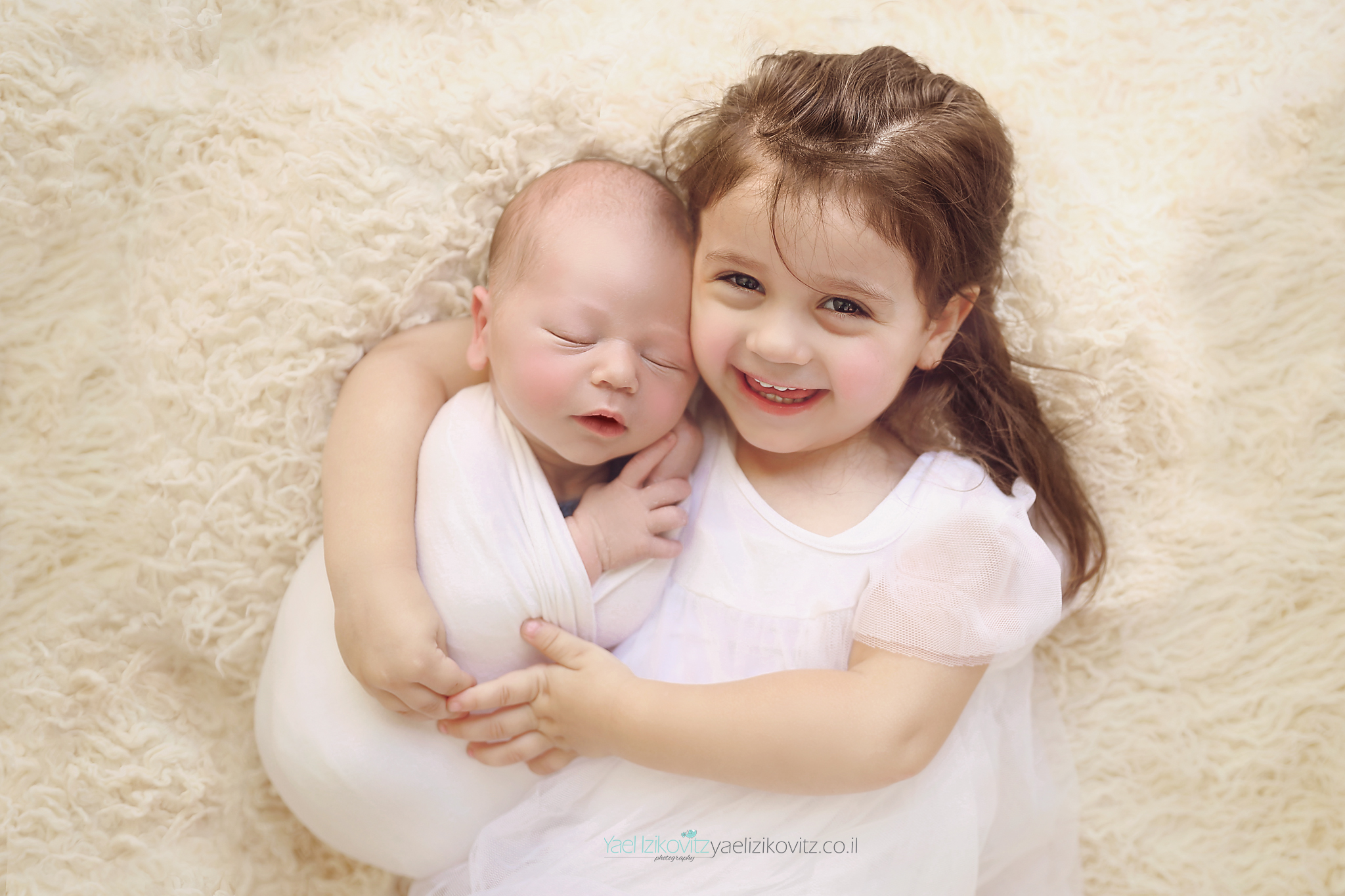 אחות מוקטן.jpg
