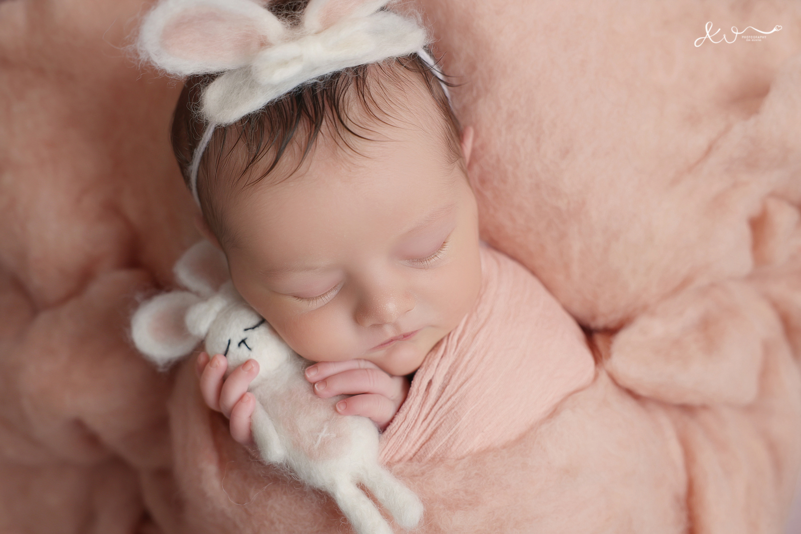 אילה וויג צלמת ניו בורן בבית הלקוח 0548524765 (12).jpg