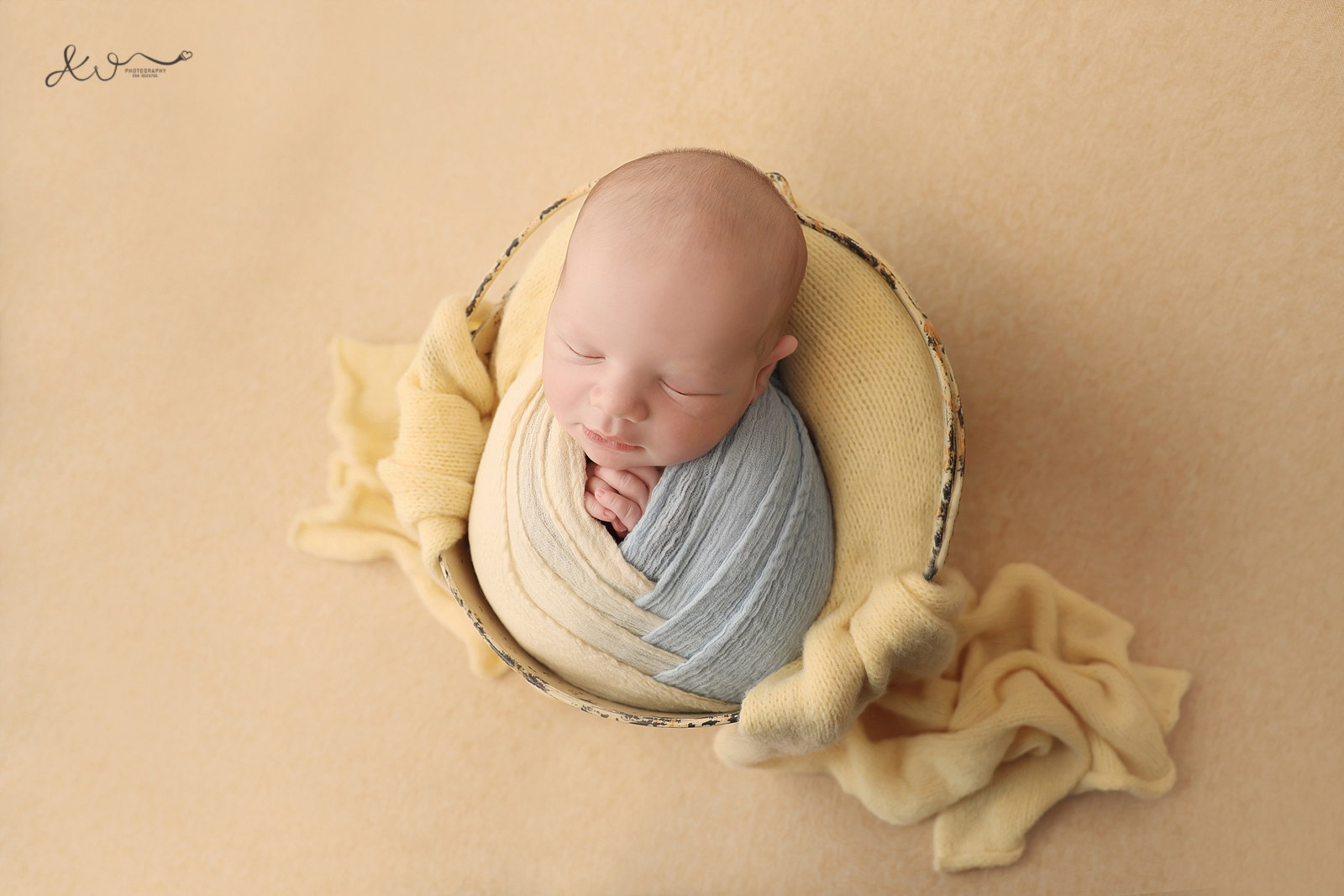 אילה וויג צלמת ניו בורן בבית הלקוח 0548524765 (5).JPG