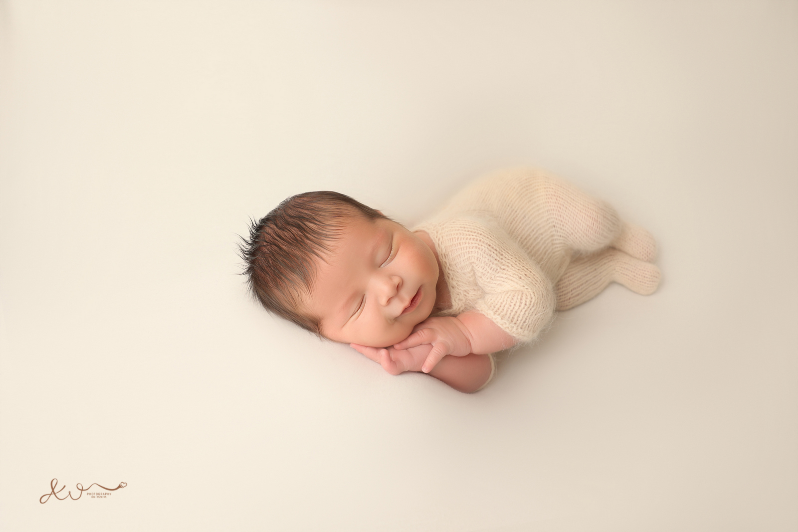 אילה וויג צלמת ניו בורן בבית הלקוח 0548524765   JPG (9).JPG