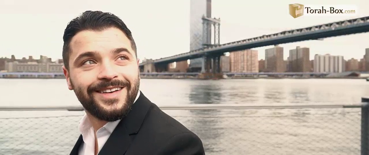 איציק דדיה גבריאל סבג וסטיב אסטון - תחזיק חזק יהודי.png