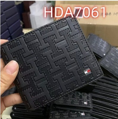 ארנק טומי 1.jpg