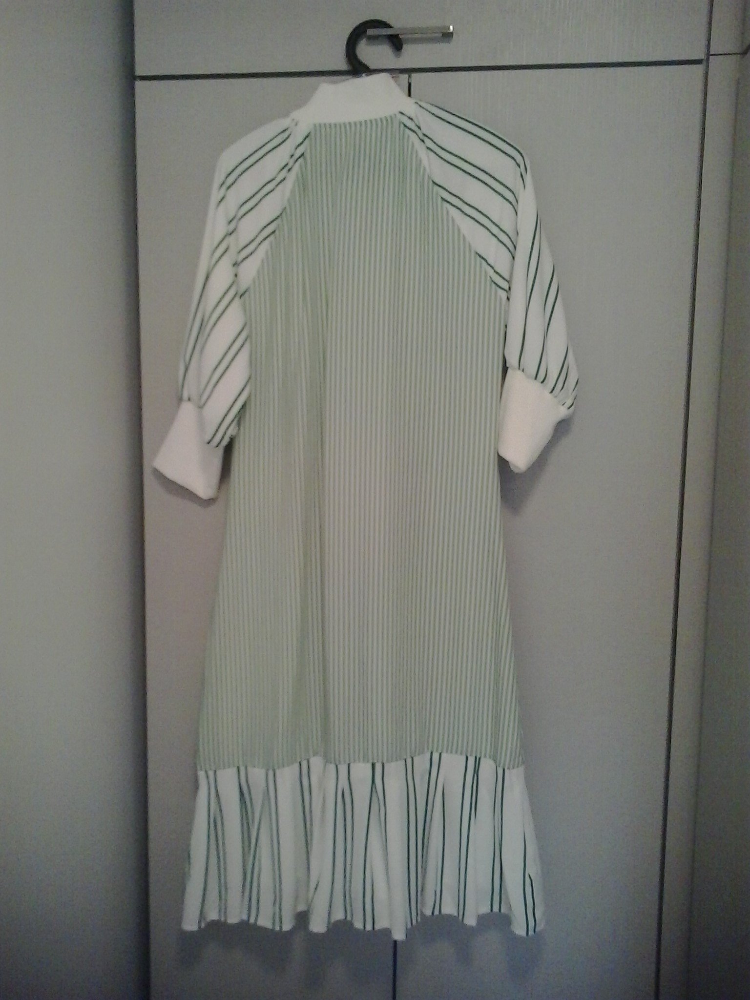 בגד אחורי.jpg