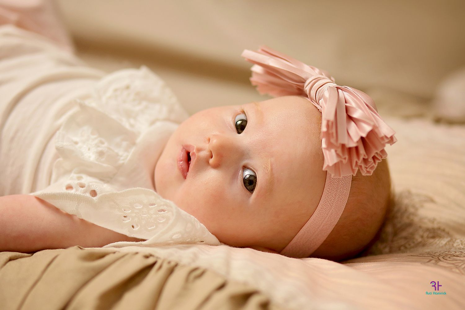 בובה במיטה 2.jpg