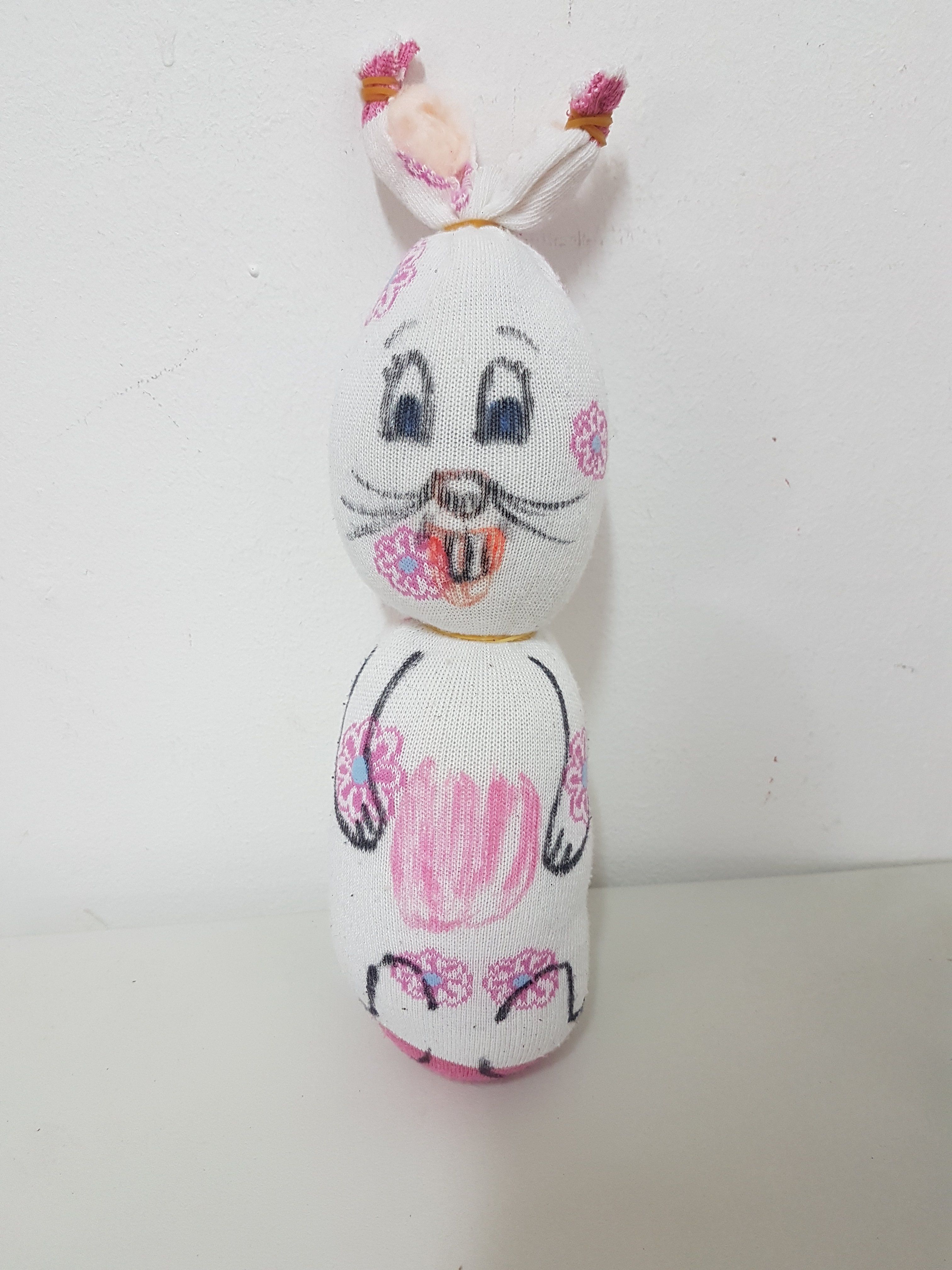 בובת ארנב מגרב.jpg