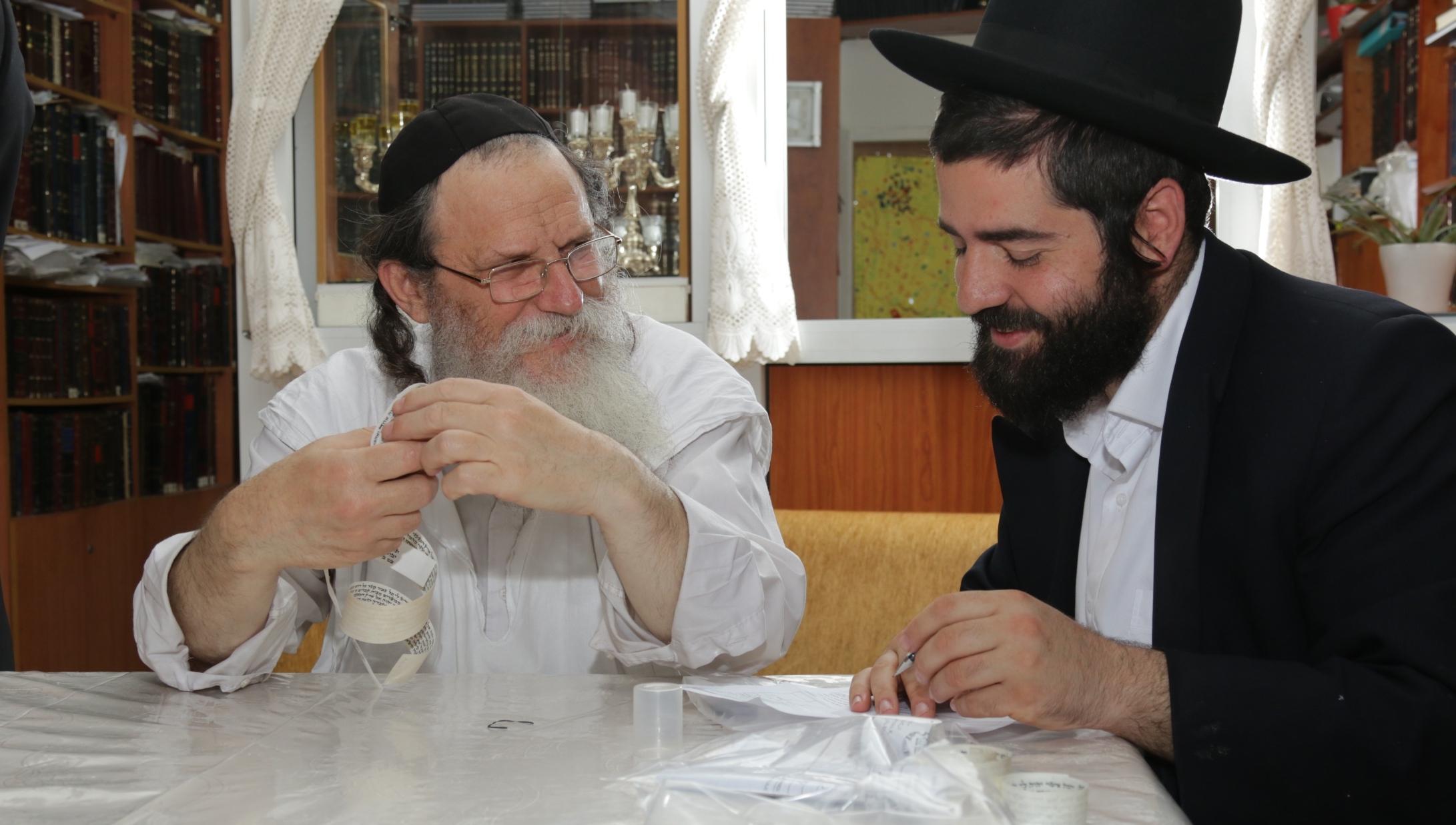 בחינת תפילין.jpg