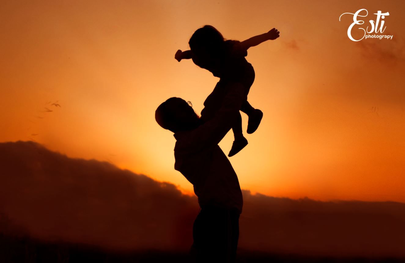 בידים של אבא-מ.JPG