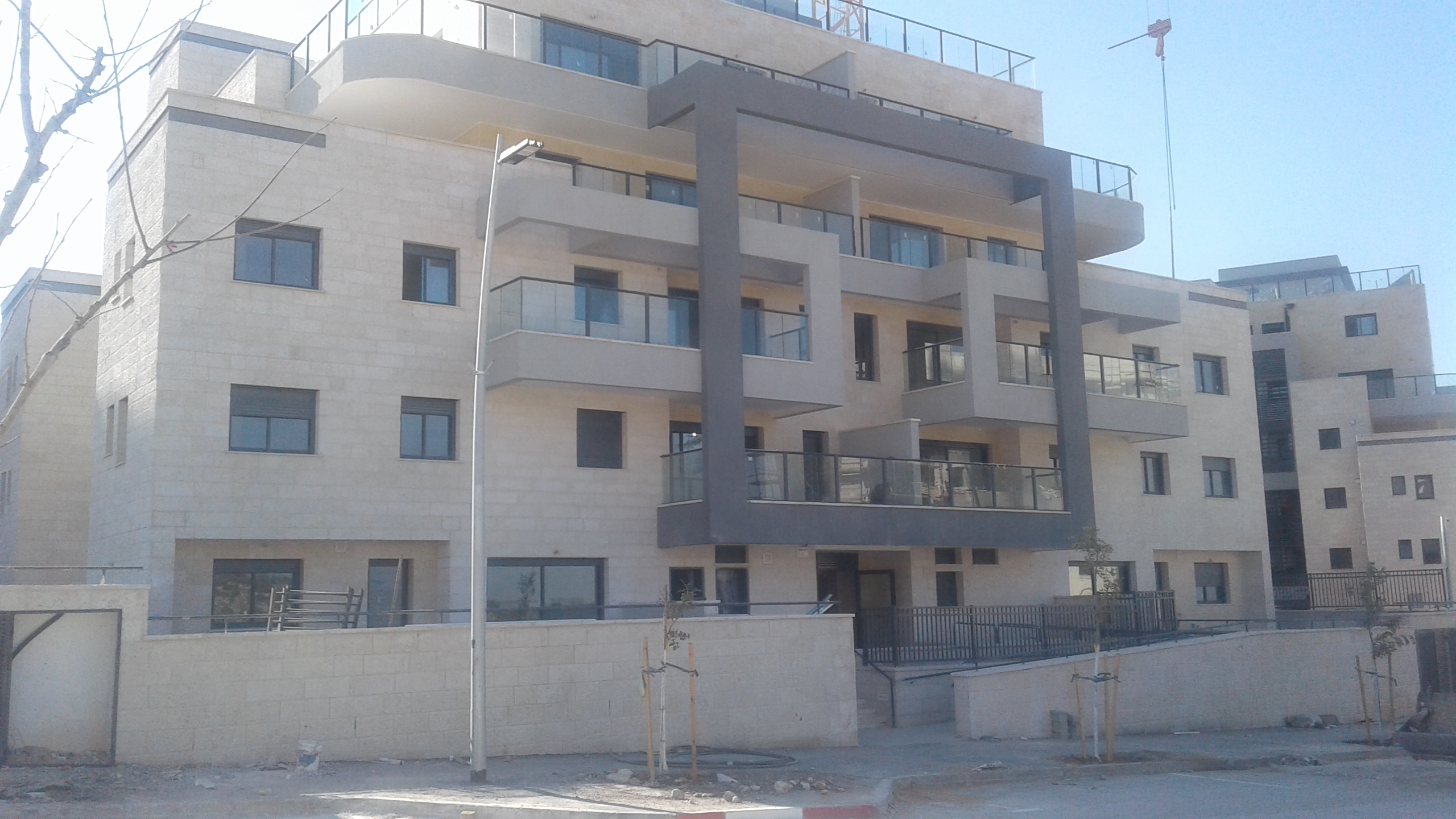 בניין 8.jpg