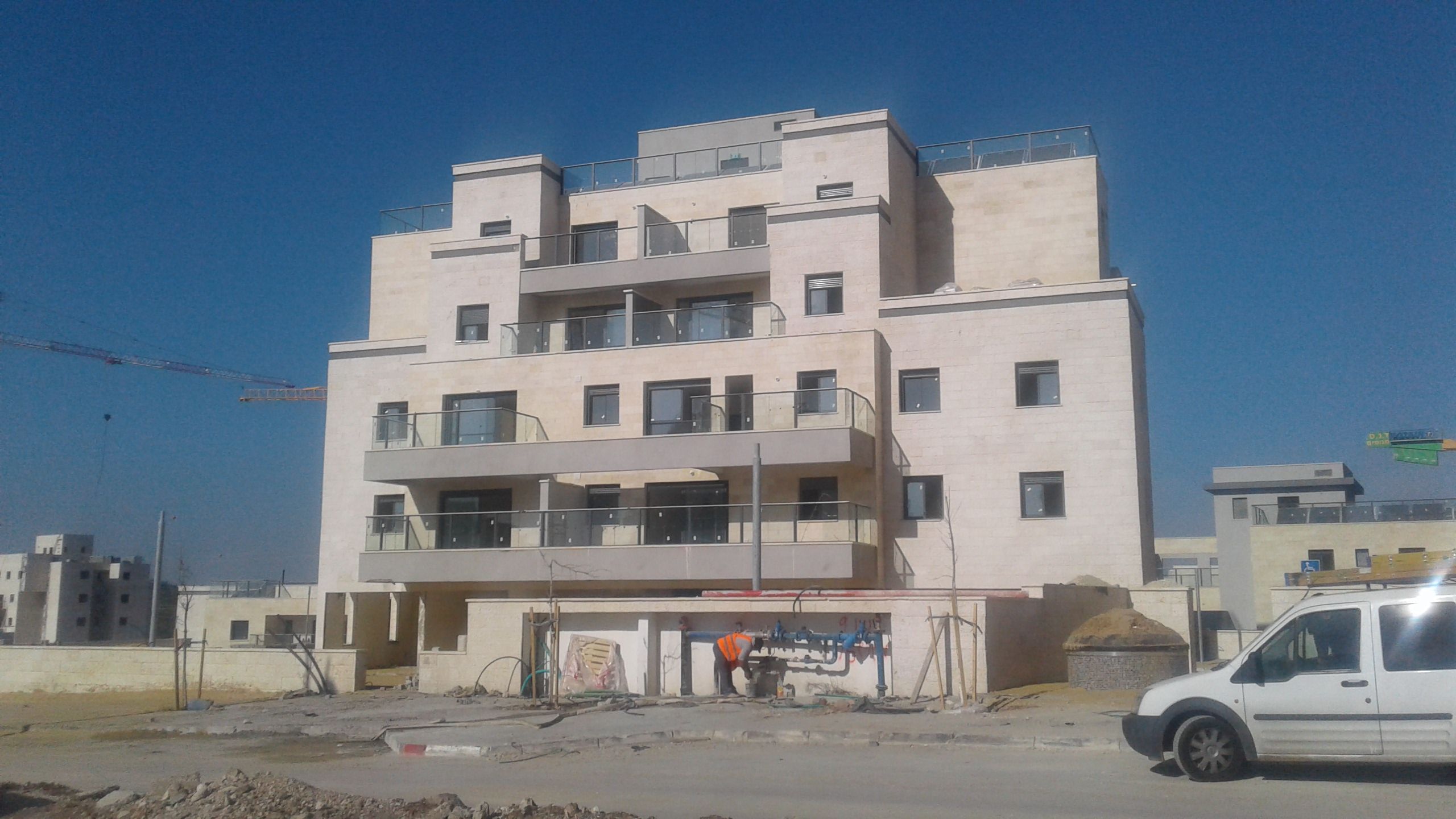 בניין 9 חזית.jpg