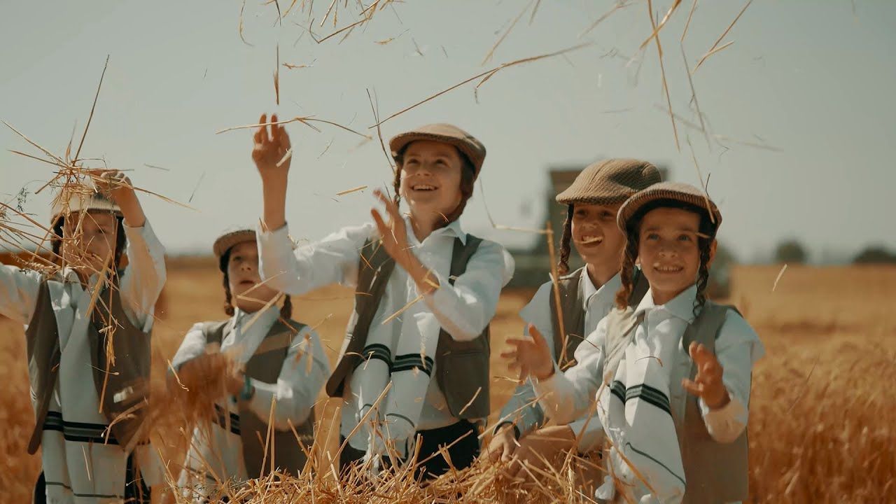 בנצי קלצקין & מקהלת חסידימלעך - ברכת המזון.jpg