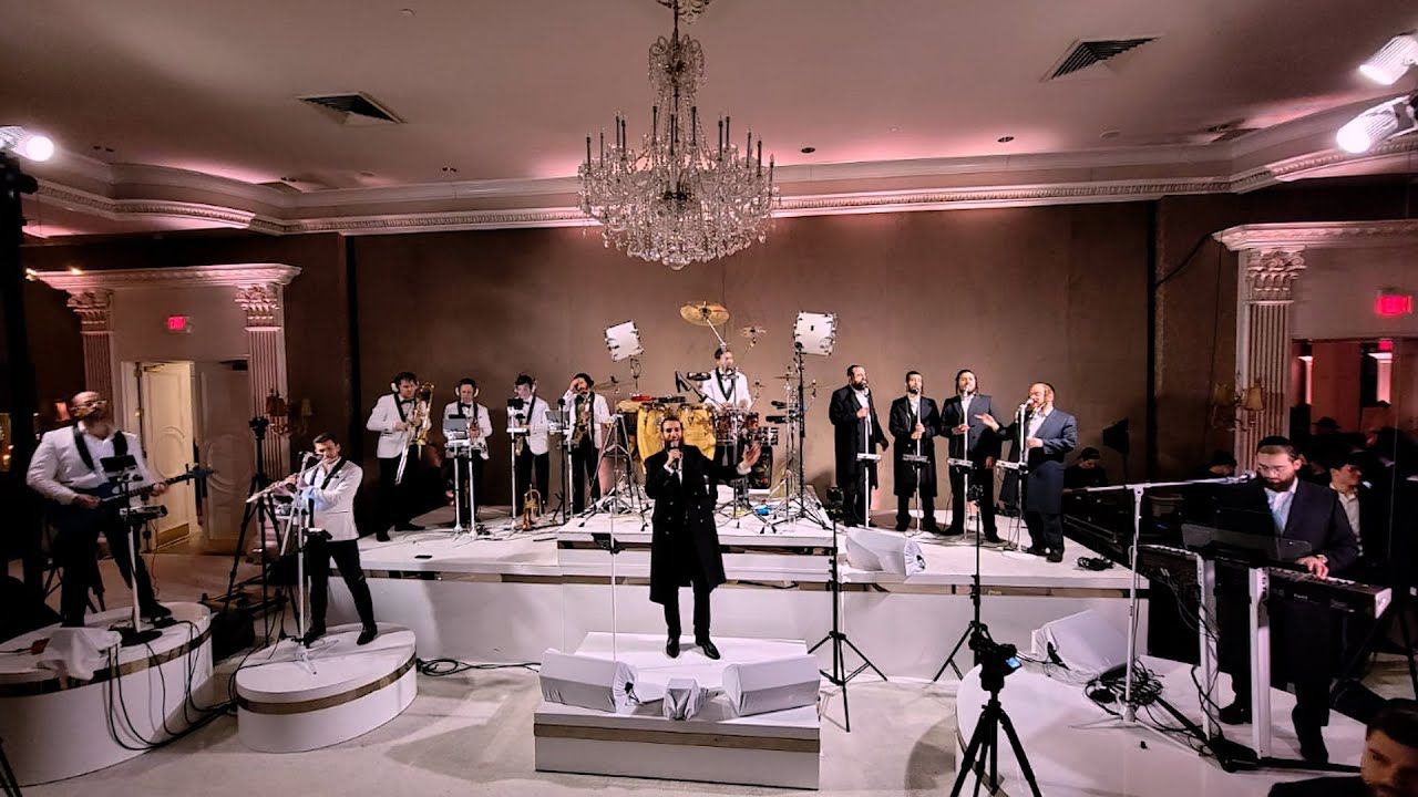 בערי וועבער, אברהם מרדכי שווארץ, אלי מרקוס, יענקי היל ומקהלת זמירות - מחרוזת להיטים.jpg