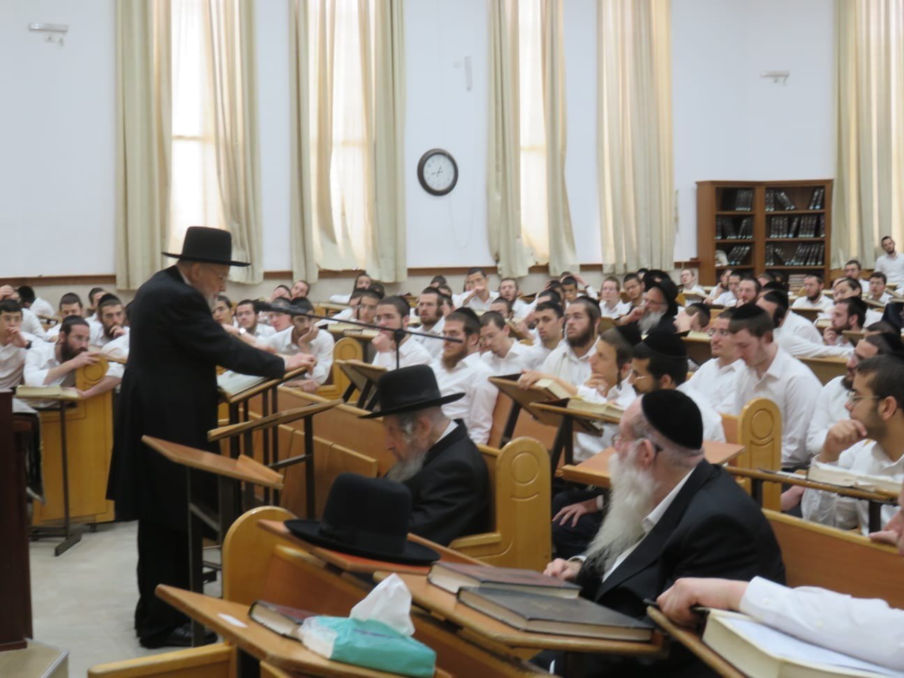 בפוניבז התחילו את הזמן (1).jpg