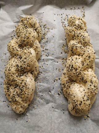 בצק (4) (Phone).jpeg