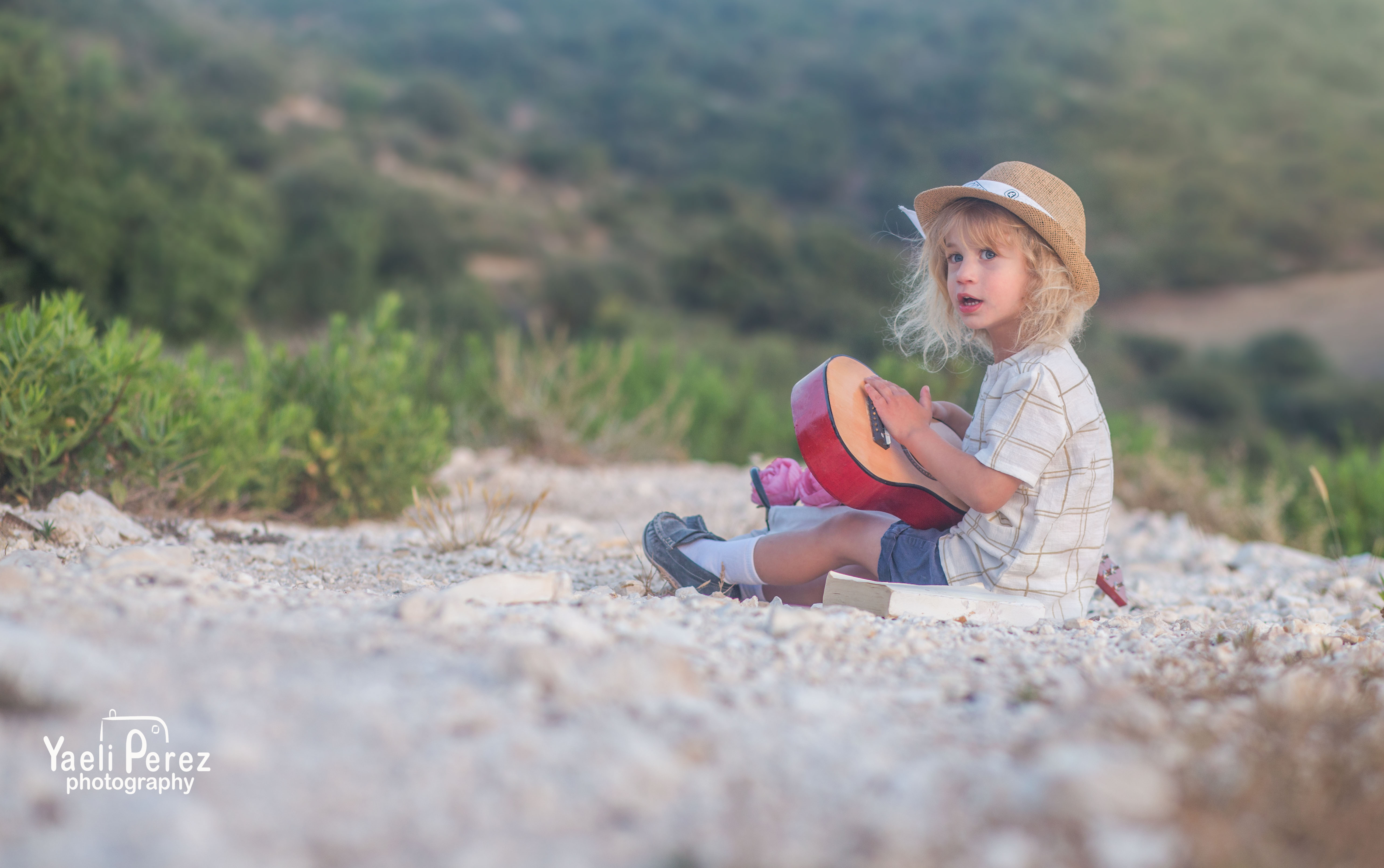 דניאל גיטרה1.jpg