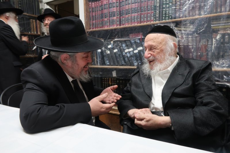 הגר''י קורלנסקי ראש כוללי טהרות.jpg