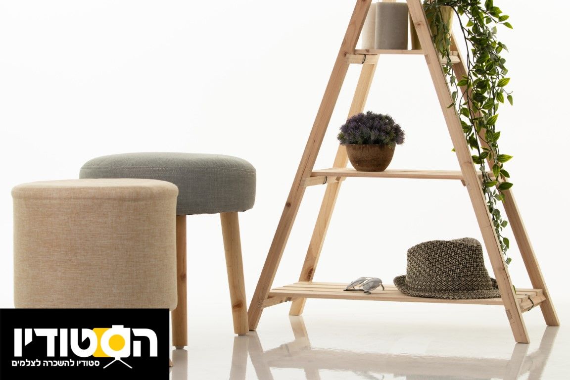 הדומים (Medium).jpg