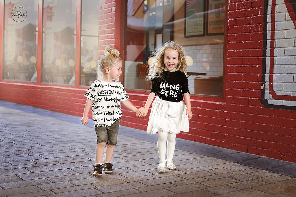 הולכים קיר מ.jpg