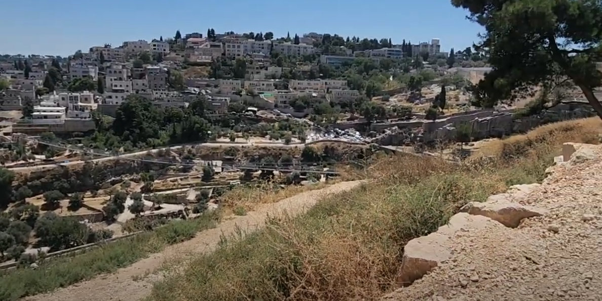 הירידה התלולה מעיר דוד.png