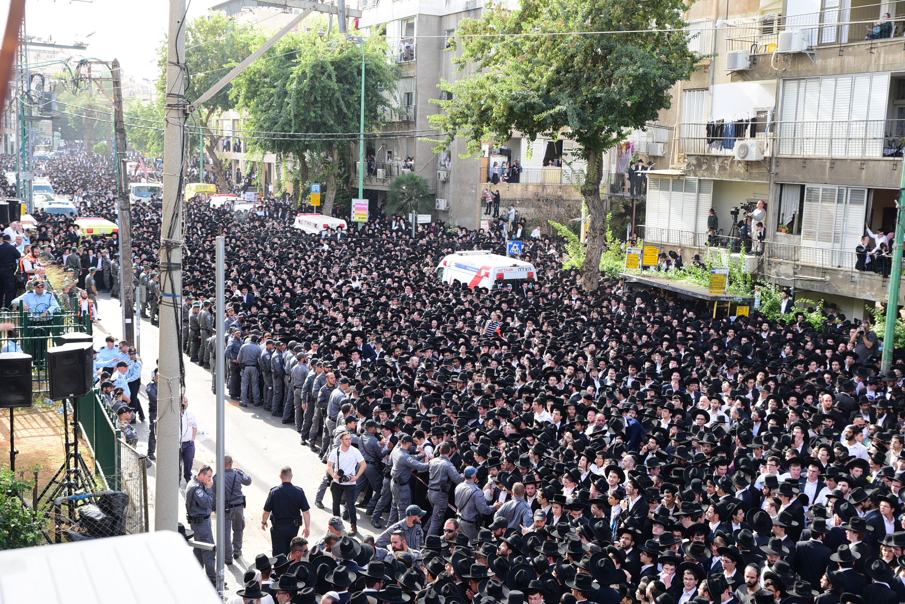 הלוויה הרב שטיינמן  צילום moshe ashkenazi  (2).JPG