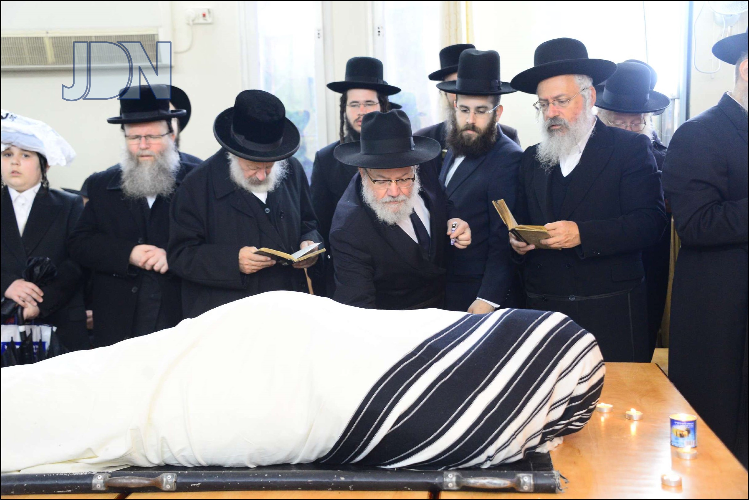 הלויית-הרב-לנדא-זצל-לרר-26.jpg
