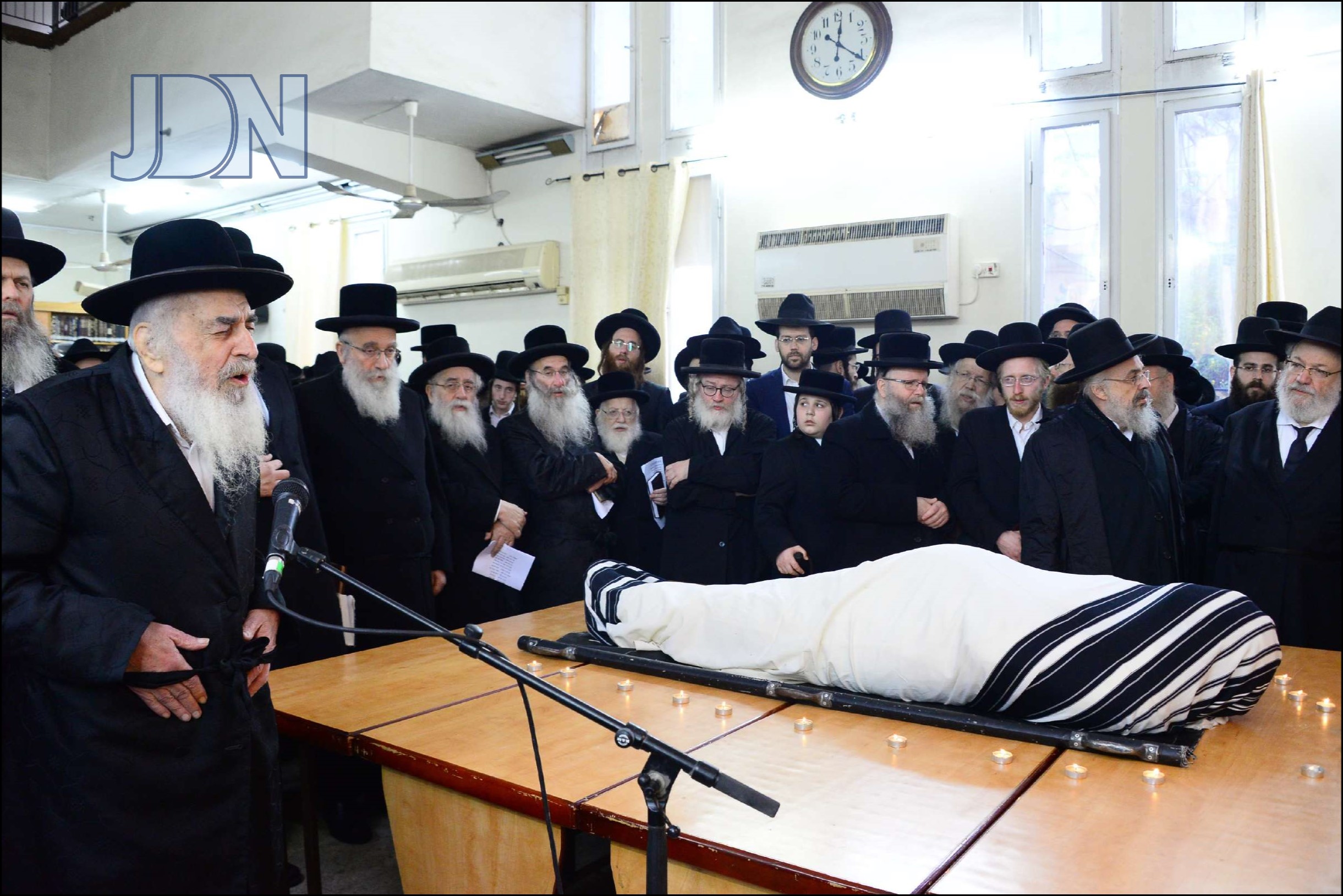 הלויית-הרב-לנדא-זצל-לרר-49.jpg