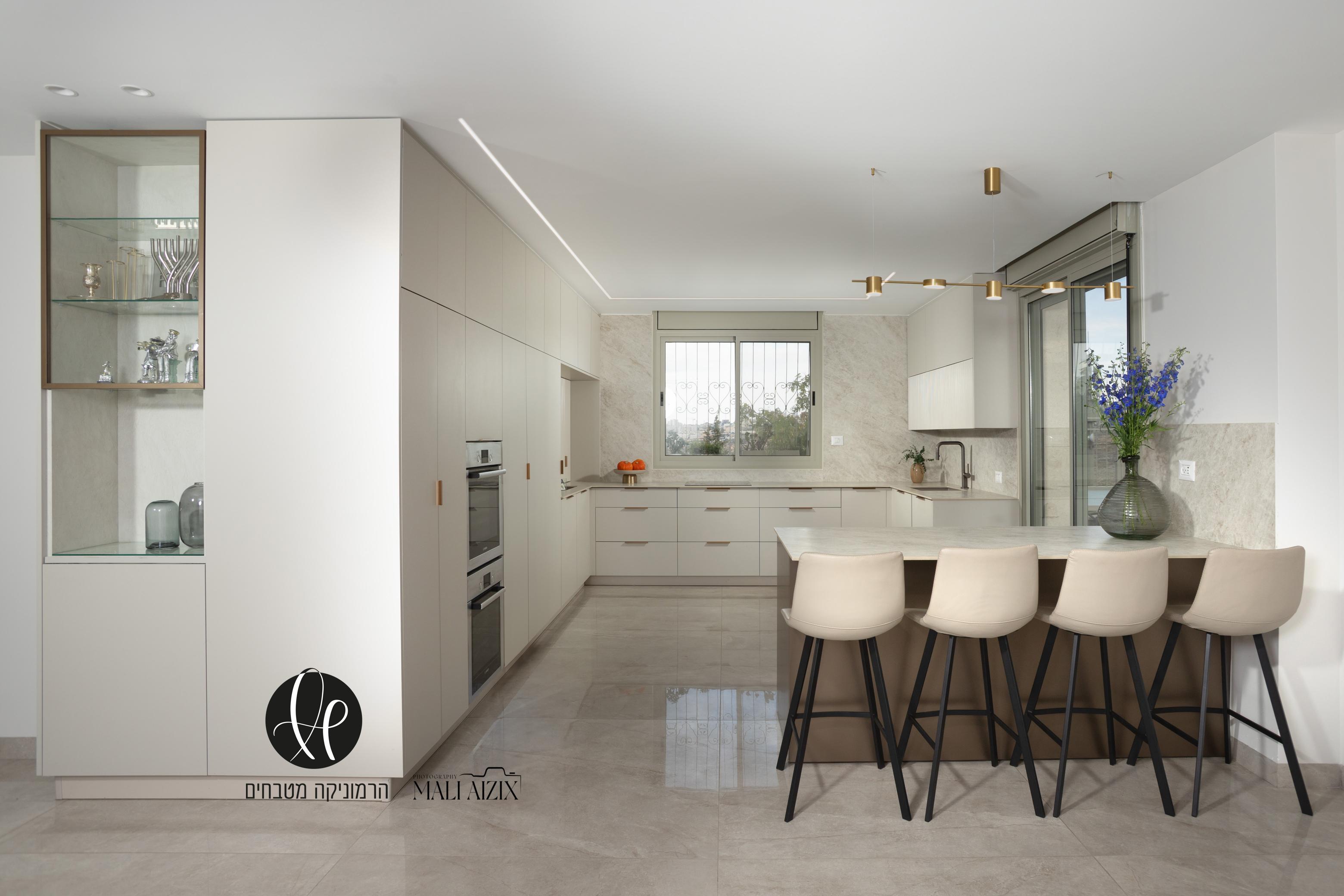 המטבח המרחבי- הרמוניקה מטבחים  (4).jpg