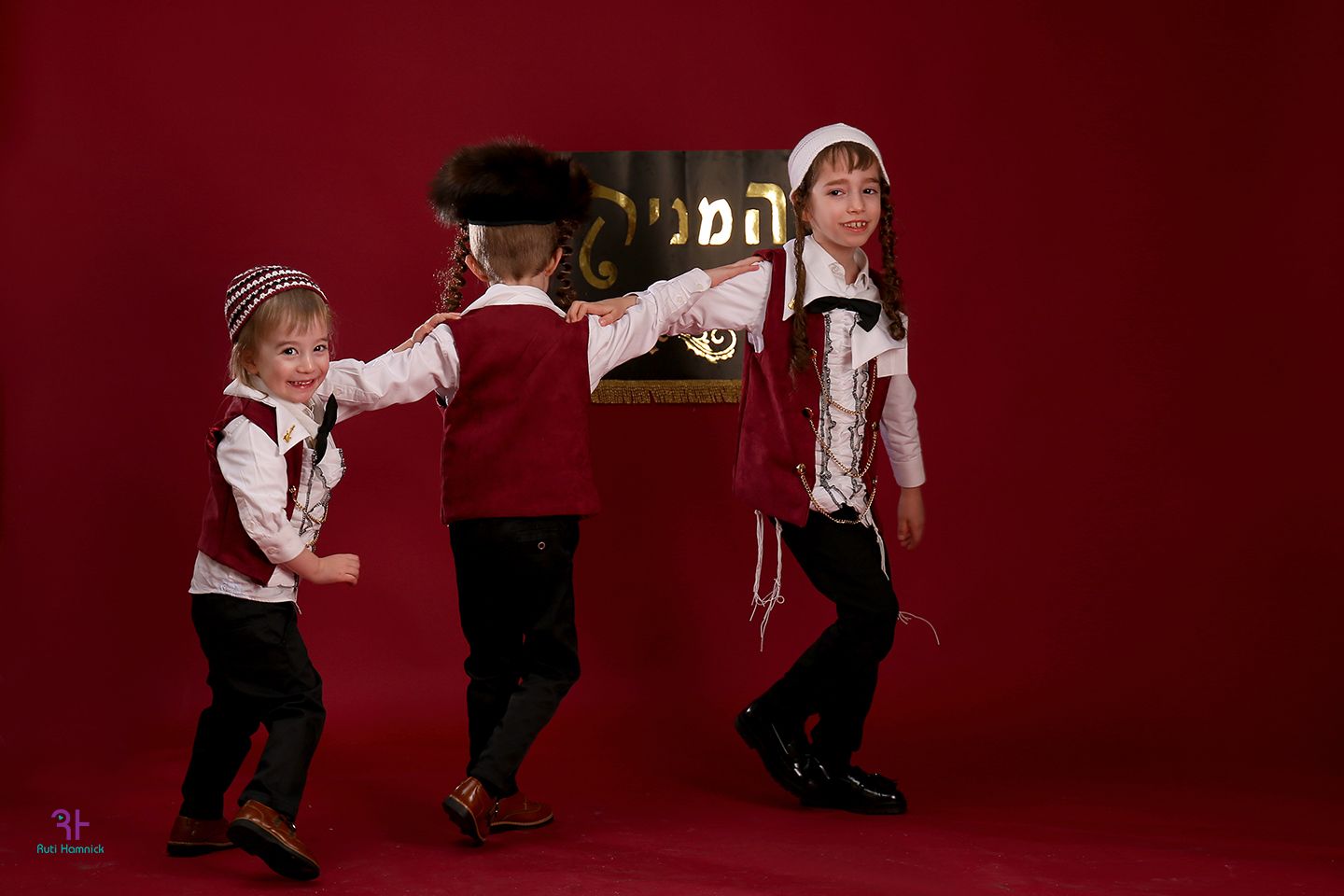 המניקים 5.jpg