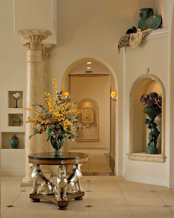 הנישה הימנית להדלקת נרות שבת.jpg