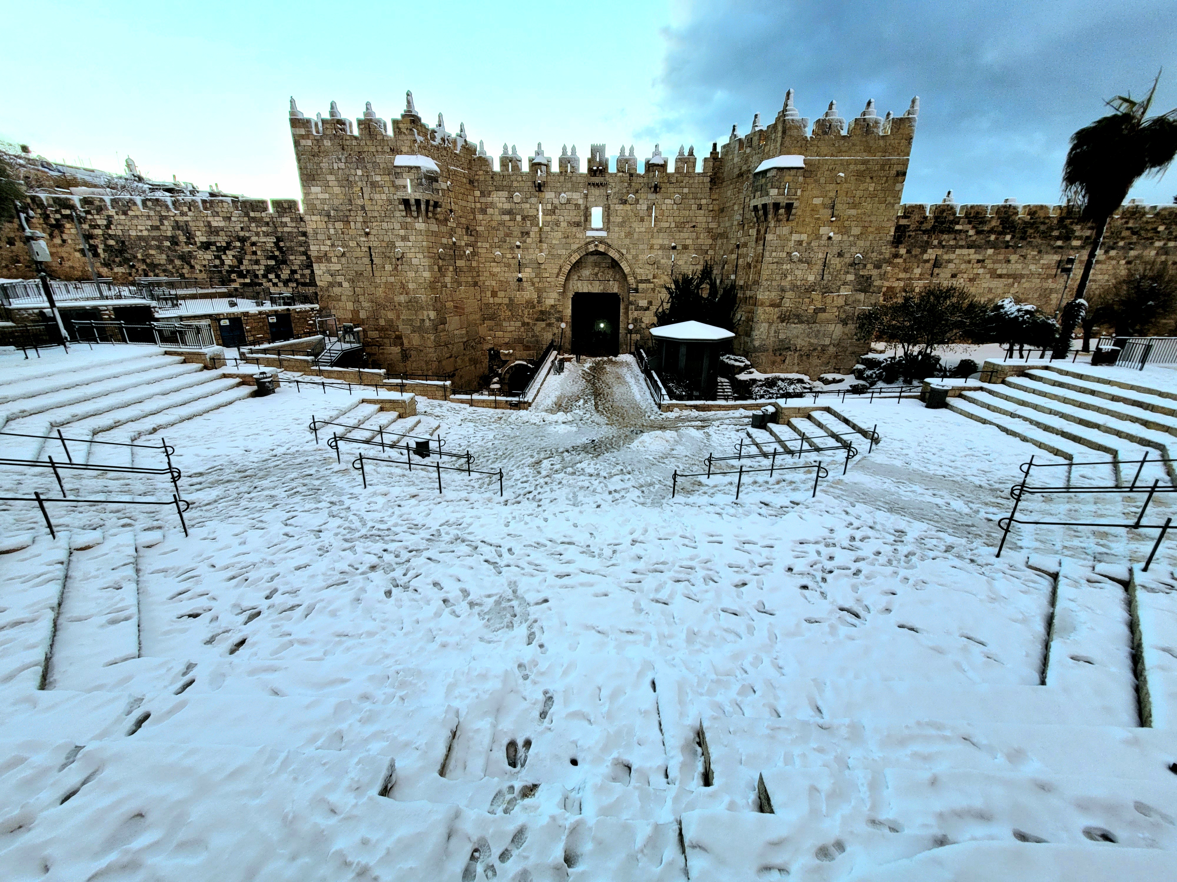 העיר העתיקה בשלג (2).jpg