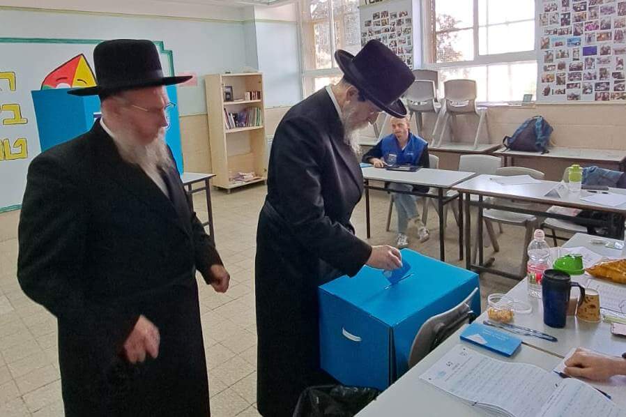 הרבי מבויאן.jpg