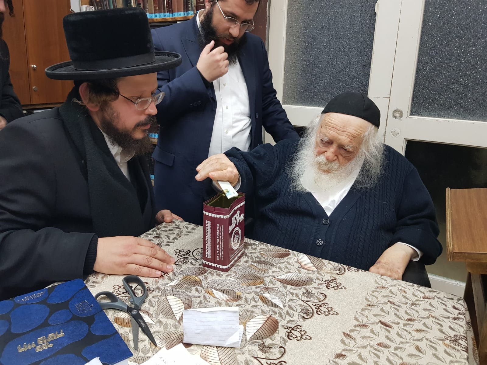 הרב קנייבסקי.jpg