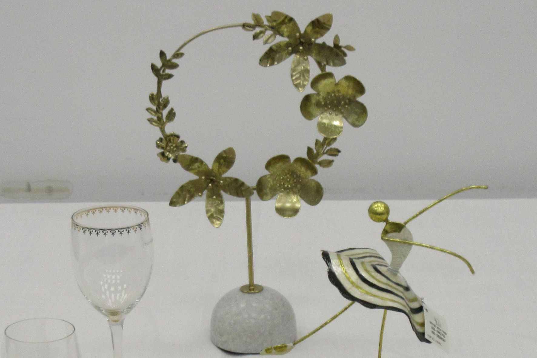 השראה - מעמד לשולחן.jpg