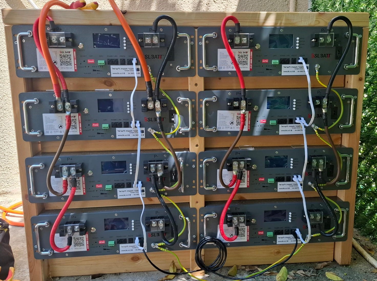 התקנה מקצועית רווחים כבלים.jpg