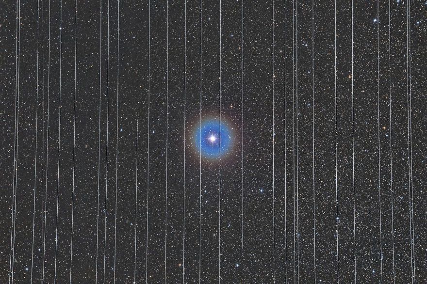 זוכה אנשים וחלל - 'כלא הטכנולוגיה' מאת רפאל שמאל.jpg