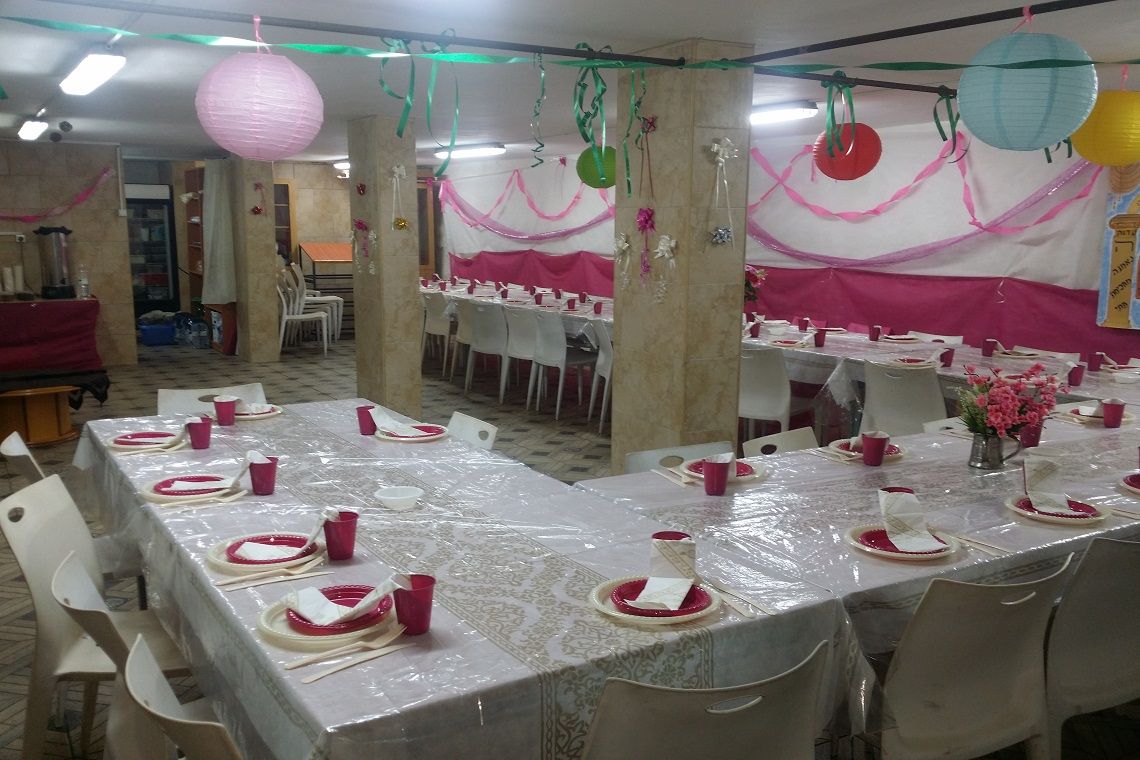 חדר אוכל7.jpg