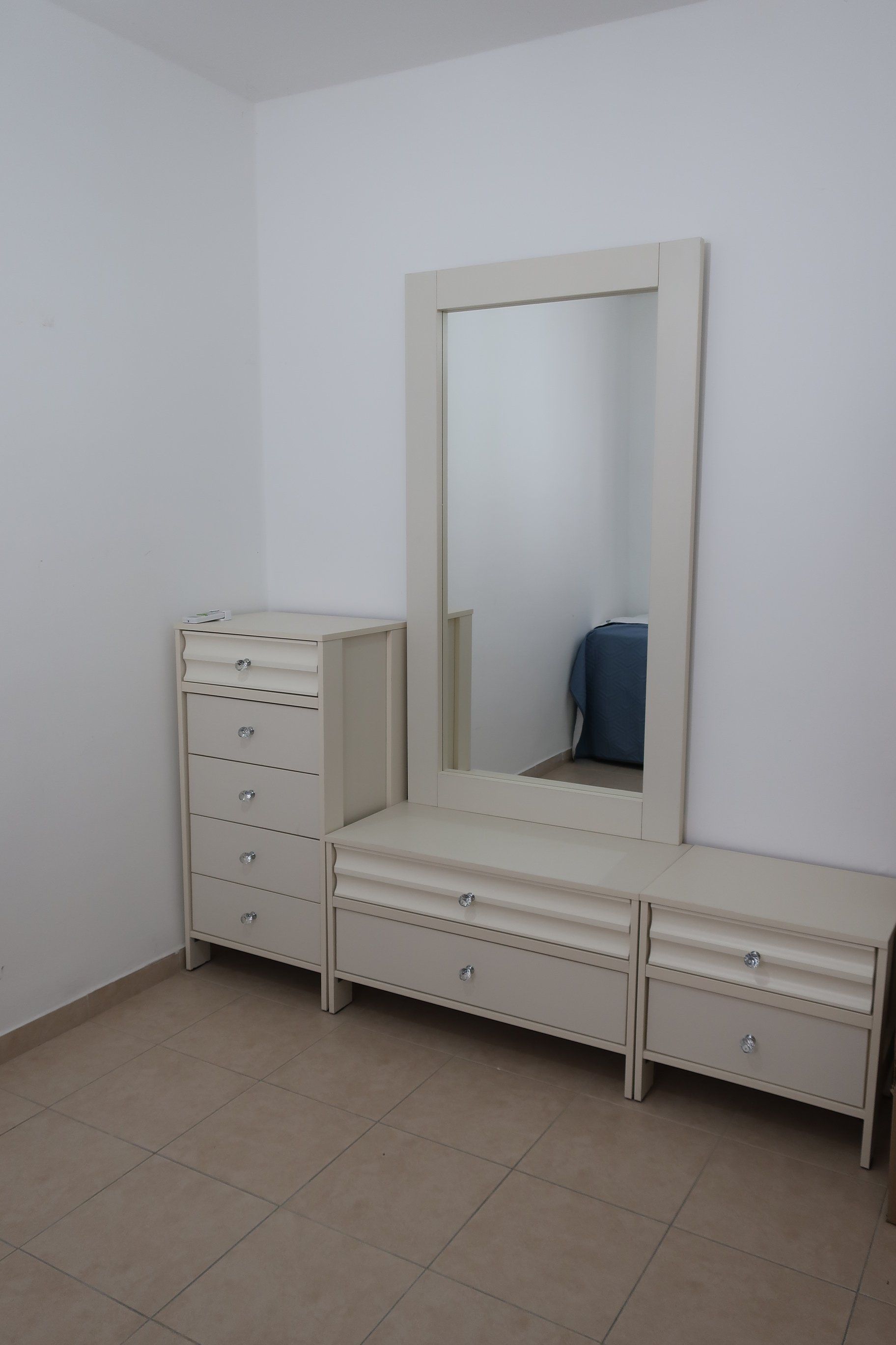 חדר שני (2).jpg