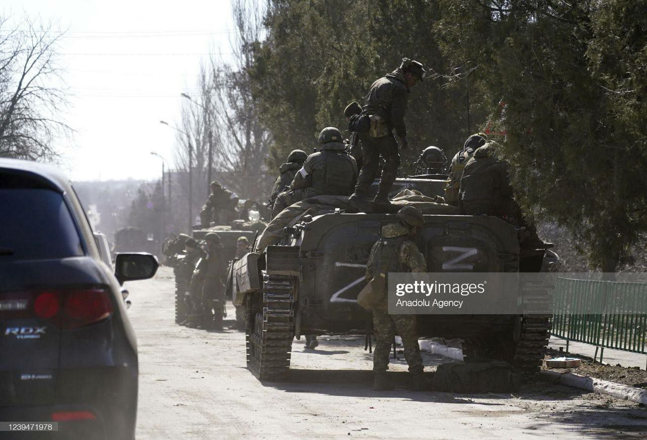 חיילים רוסים במריופול ד.jpg