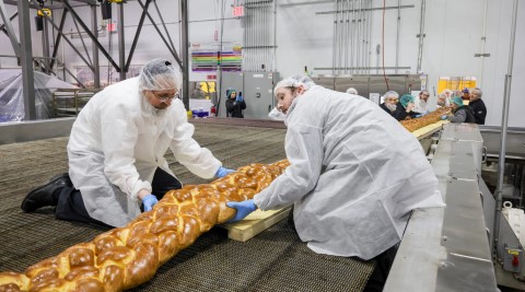 חלה (3) (Mobile).jpg