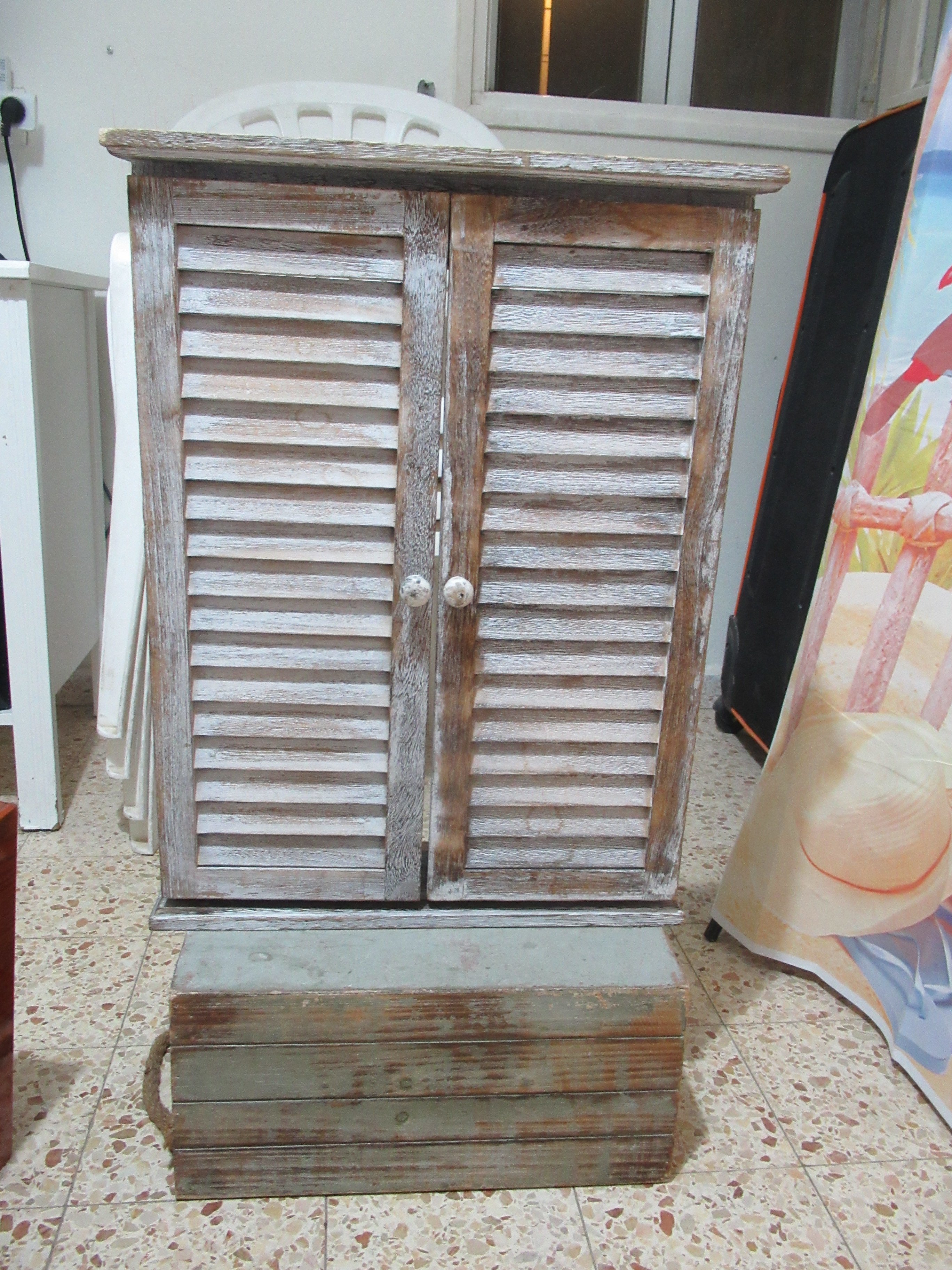 חלון נפתח עיצוב ובניה נגר-250.JPG