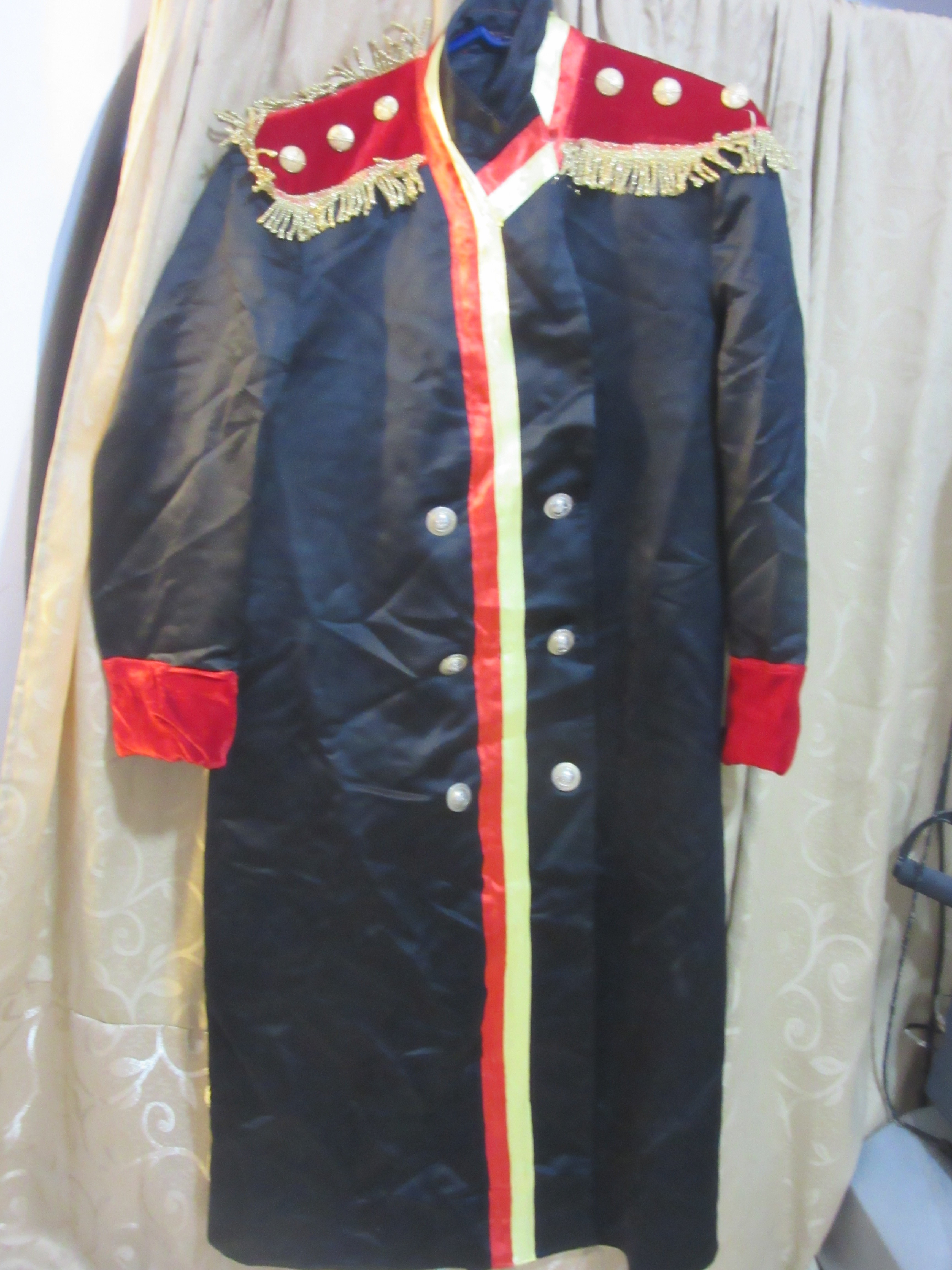 חליפה למבוגר גברי נסיך או כל רעיון .JPG