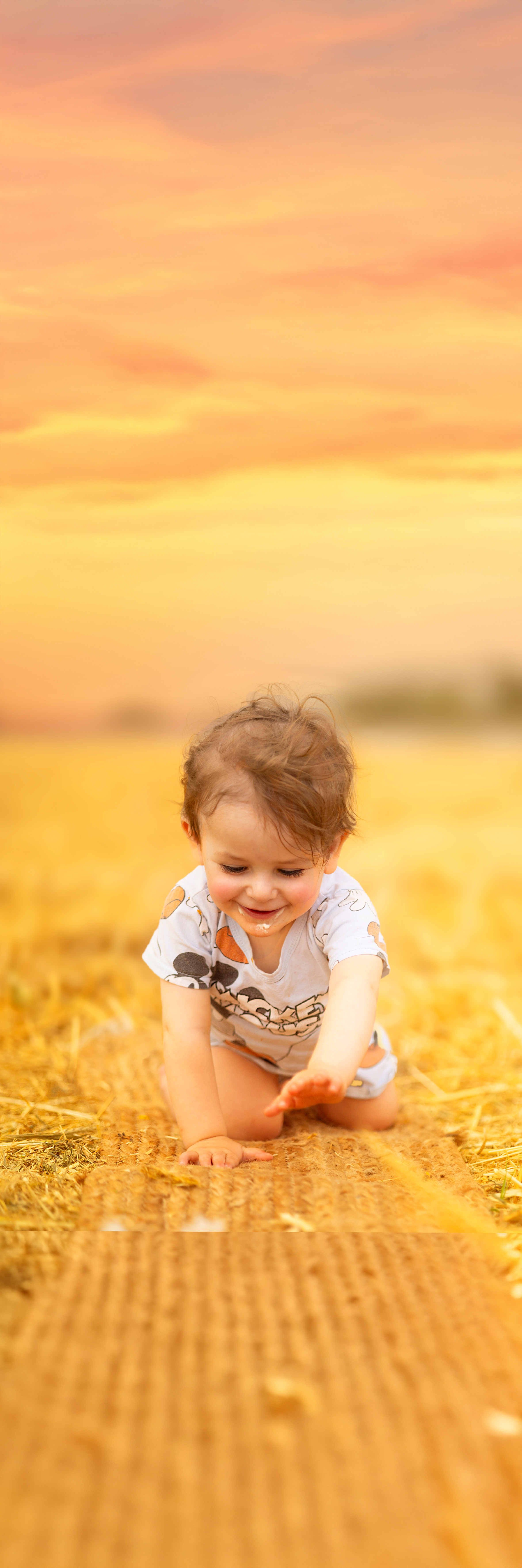 חצי עומד- גדול copy.jpg