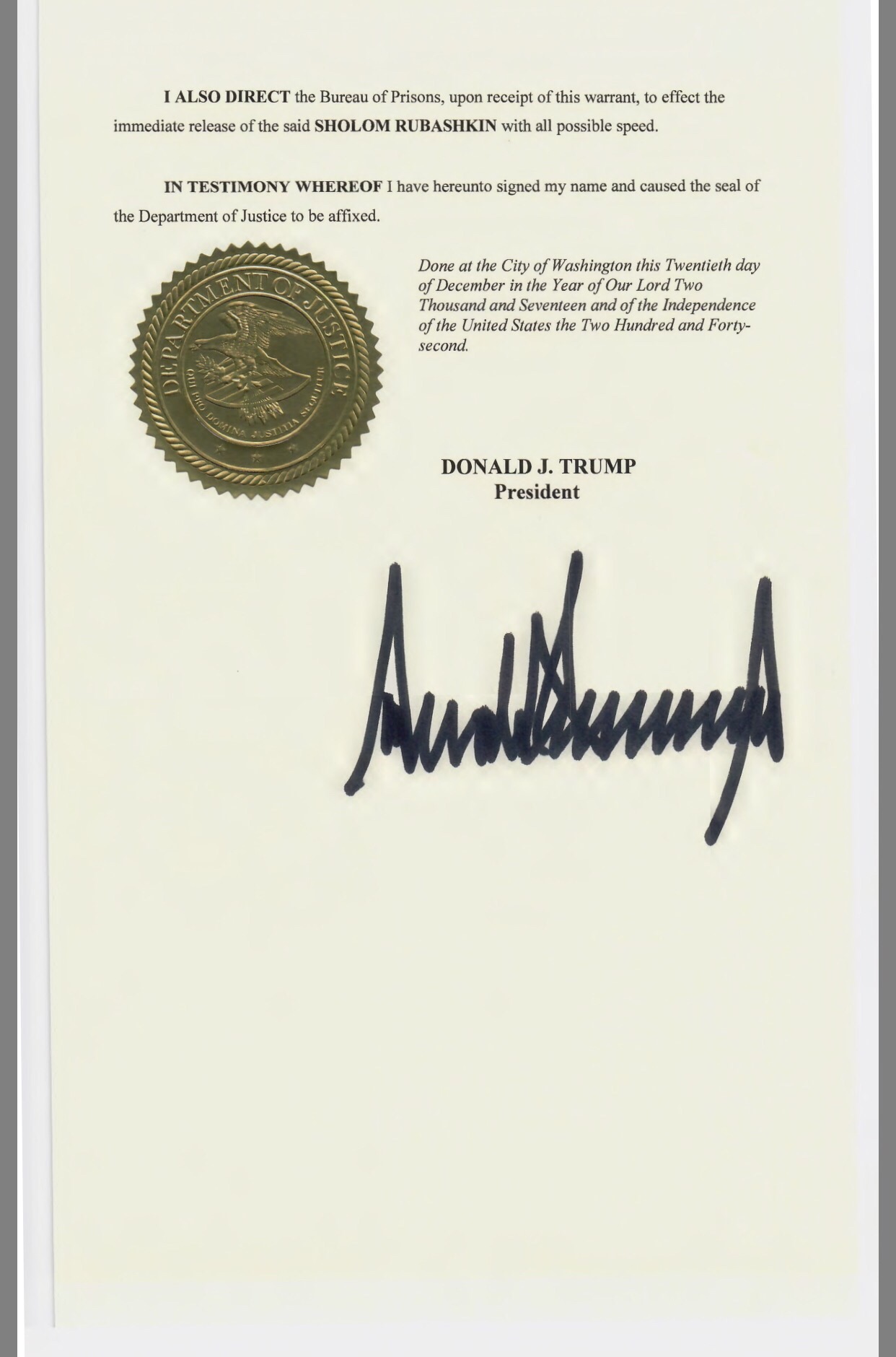 חתימה של טראמפ על המסמך שחרור.JPG