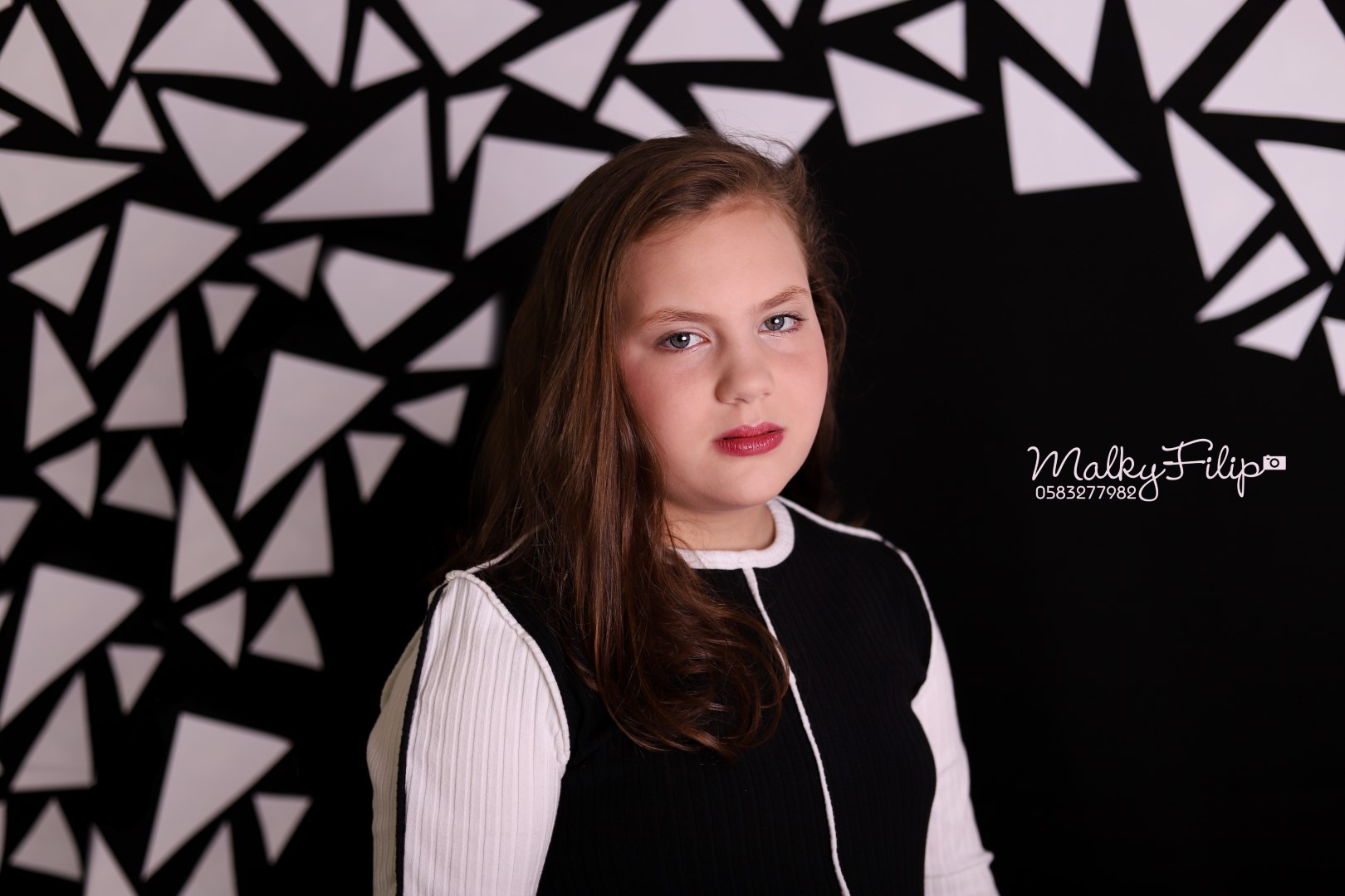 טיזר מירי (Large).jpg