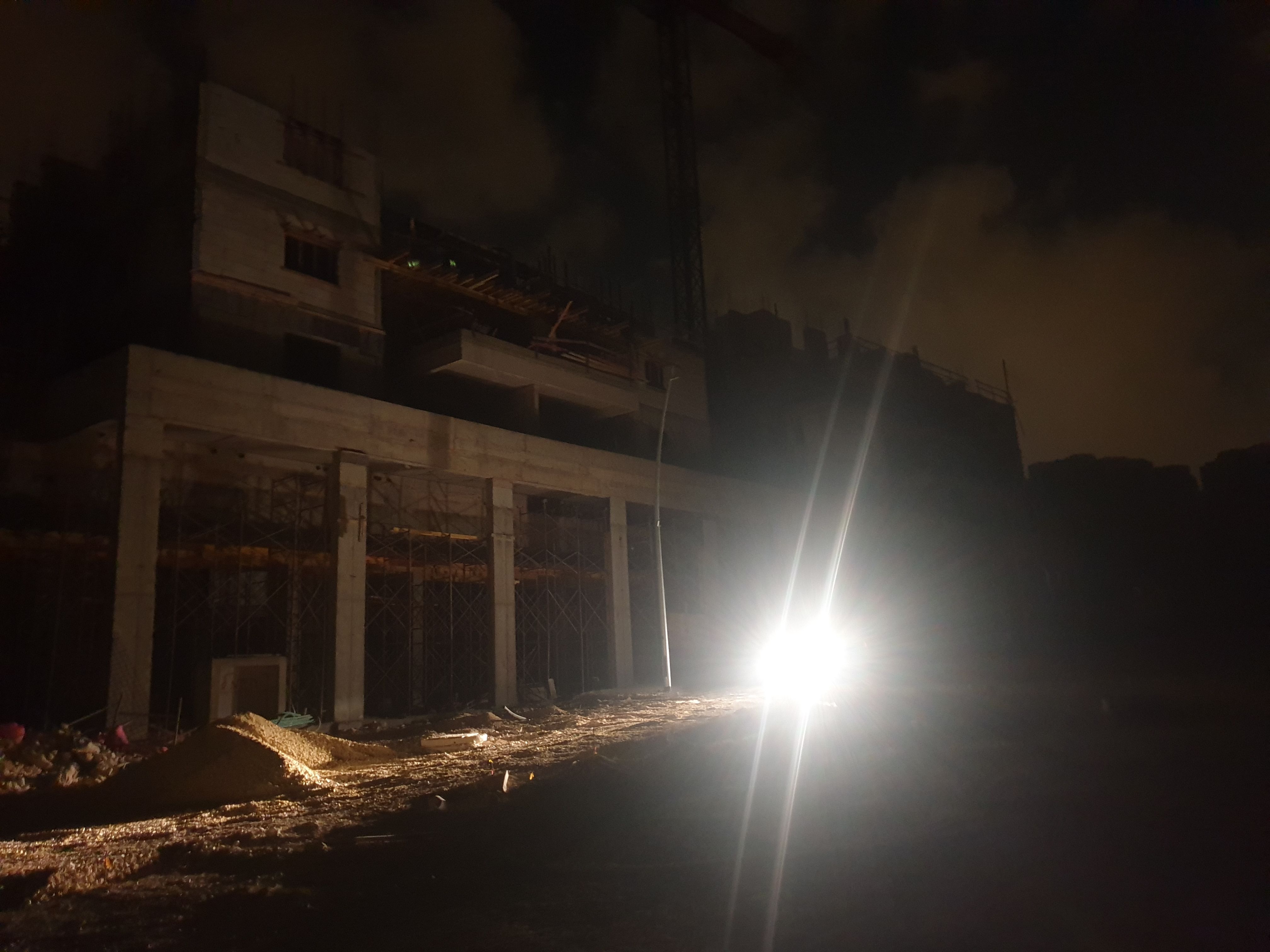 טריסון בנין 2.jpg