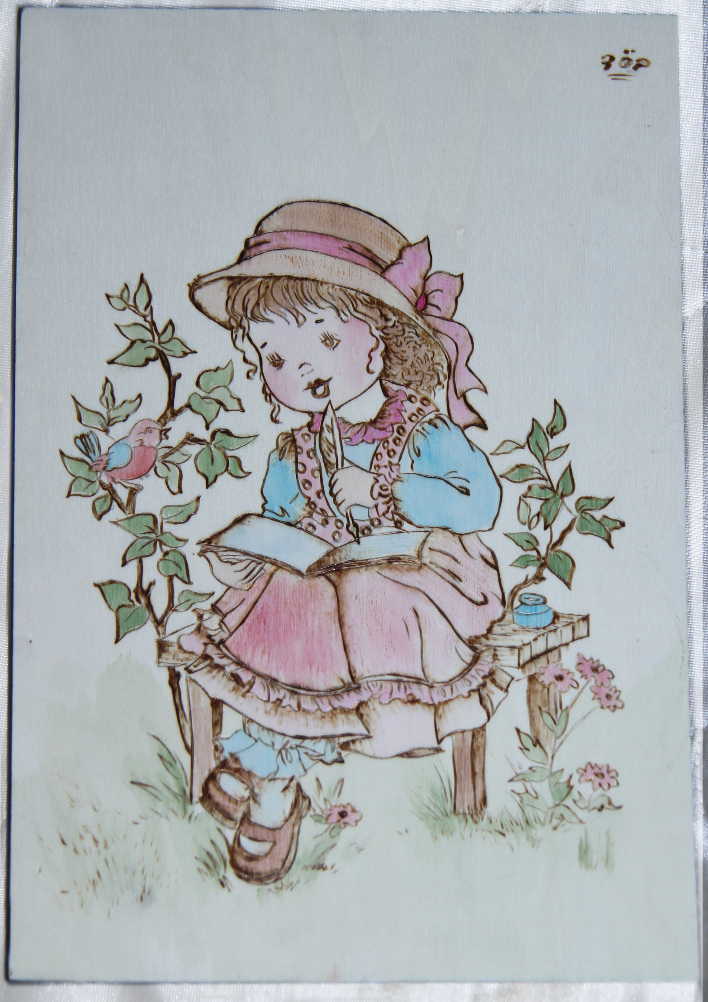 ילדה על ספסל.jpg