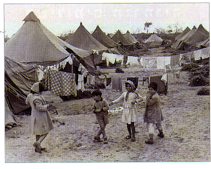 ילדים במעברה.jpg