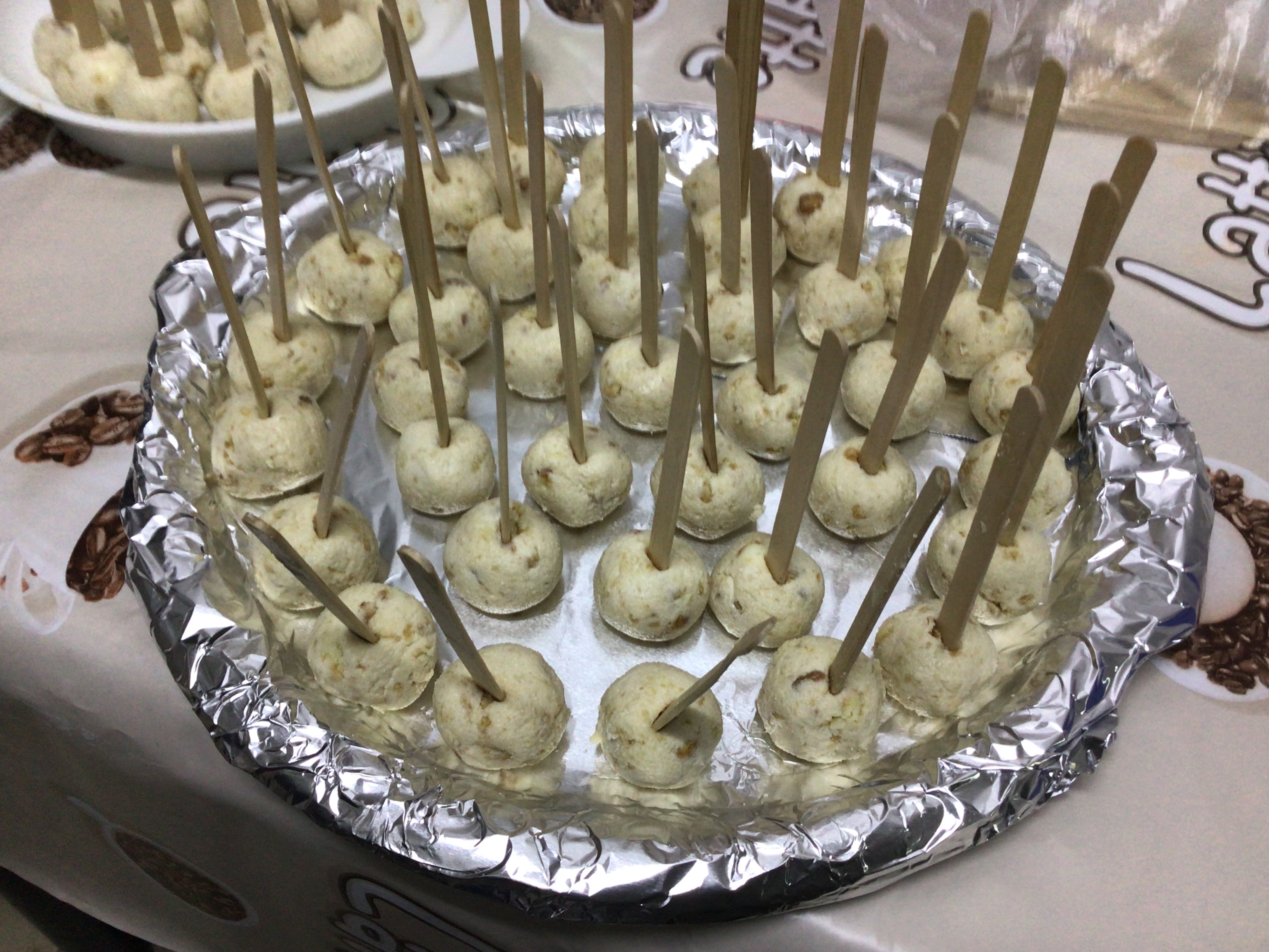 כדורי גבינה לפני ציפוי.jpeg