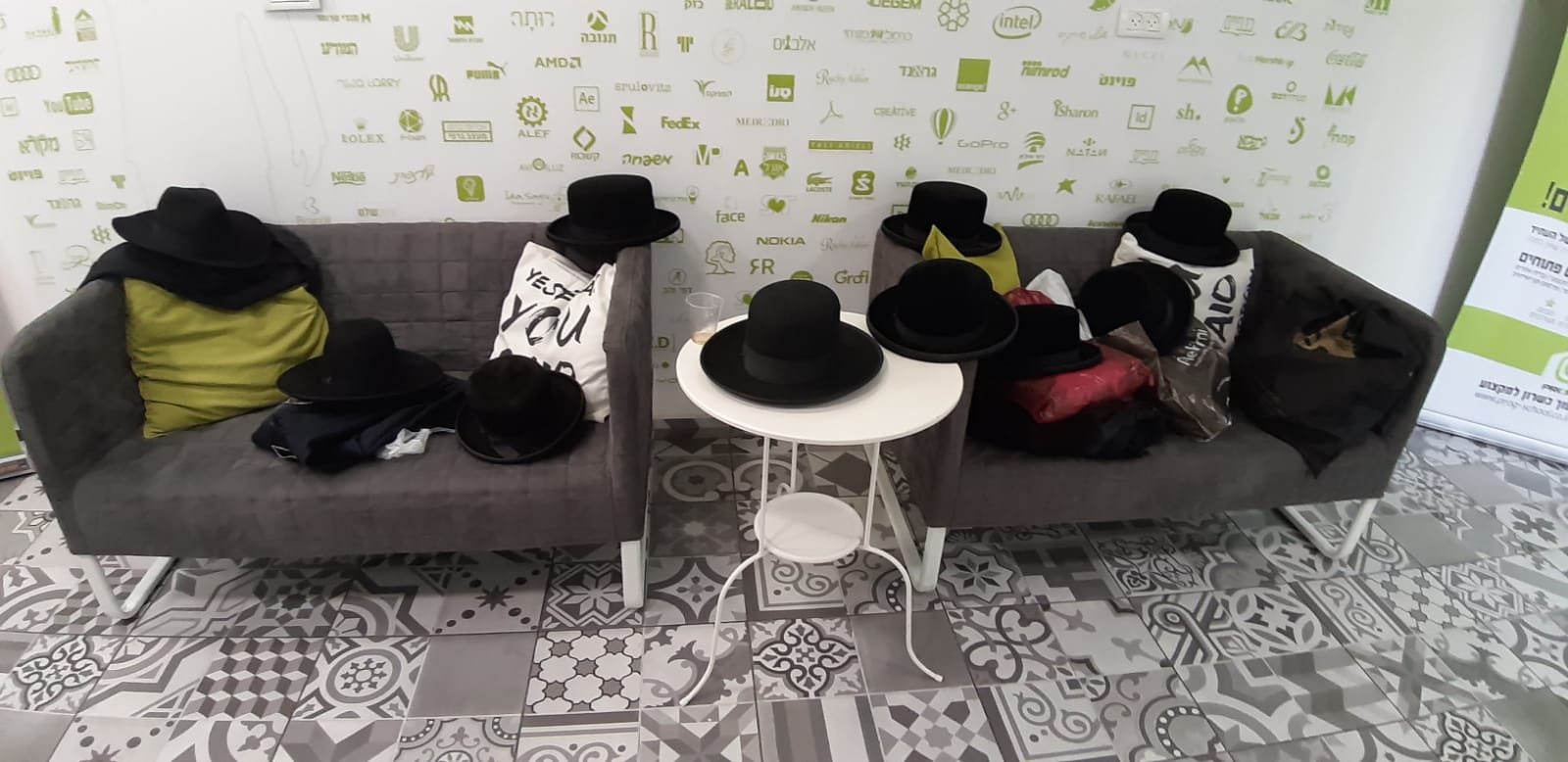 כובעים.jpeg