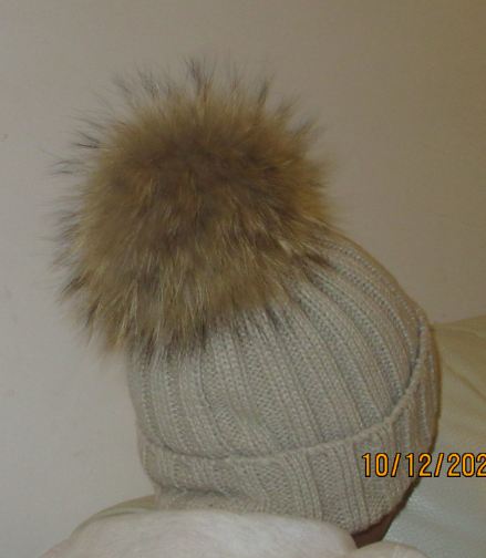 כובע פונפון.JPG