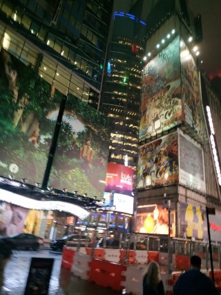 כיכר (7) (Phone).jpg